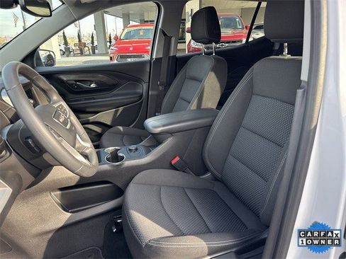 Used 2022 GMC Terrain SLE image 22