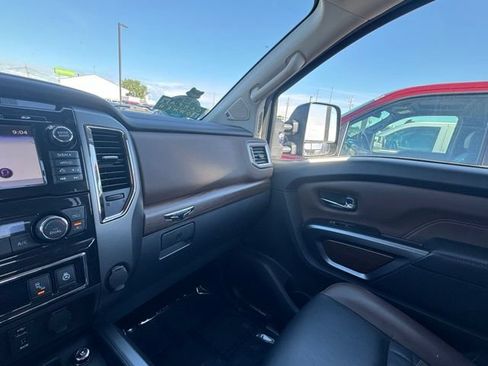 Used 2016 Nissan Titan Platinum Reserve AWD/4WD image 11