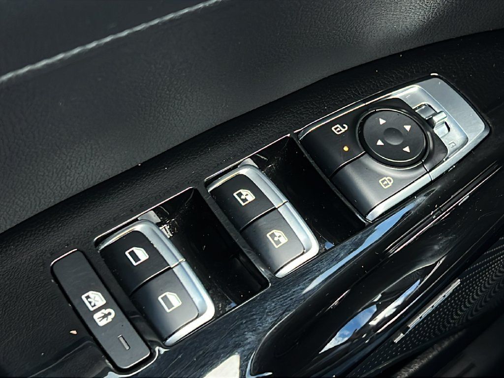 Used 2025 Kia K5 GT-Line w/ GT-Line Premium Package FWD image 19