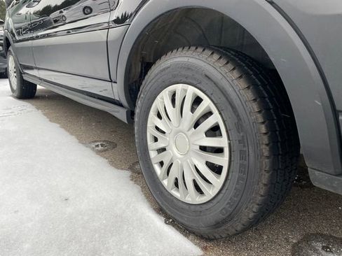 Used 2019 Ford Transit 150 XLT image 11