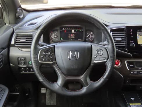 Used 2024 Honda Passport TrailSport image 18