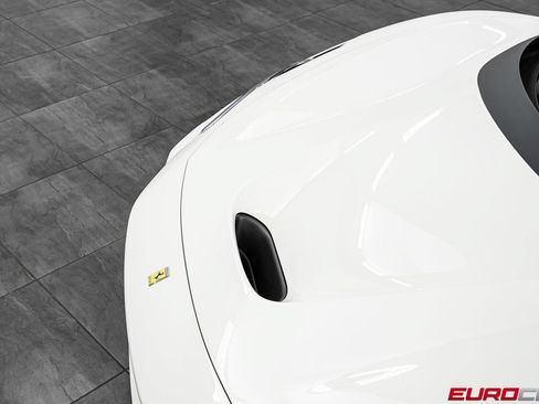 Used 2022 Ferrari F8 Tributo RWD image 11