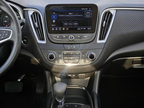 Used 2025 Chevrolet Malibu LT image 29