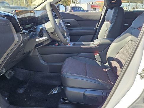 New 2026 Nissan Kicks SR w/ SR Premium Package image 3