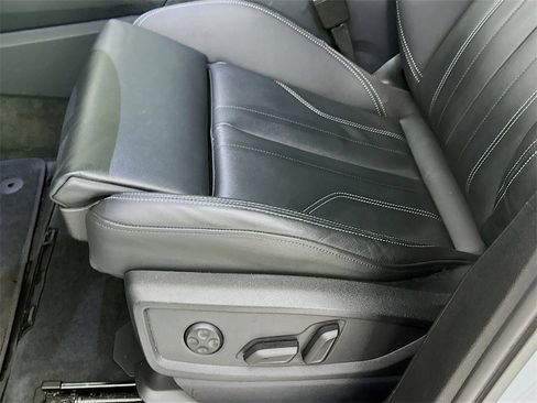 Certified 2024 Audi Q5 2.0T Premium w/ Summer of Audi Package image 9