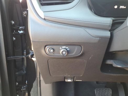 Used 2025 Buick Encore GX Sport Touring w/ Comfort Package image 14