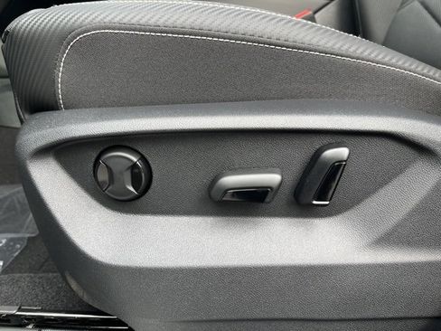 New 2026 Volkswagen Atlas Cross Sport SE image 27