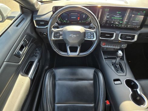 Used 2024 Ford Mustang Premium image 10