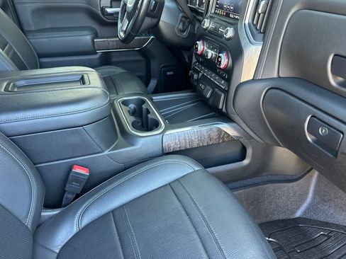 Used 2022 GMC Sierra 3500 Denali AWD/4WD image 16