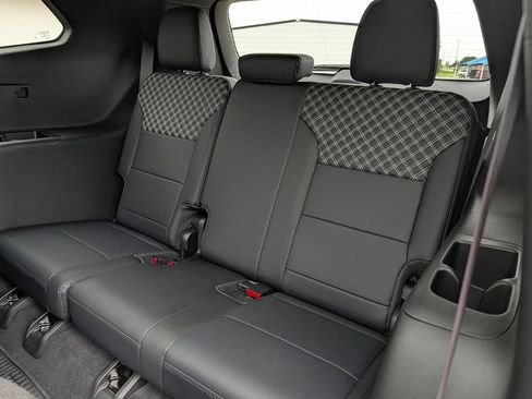 New 2026 GMC Acadia Denali w/ Super Cruise Package FWD image 28