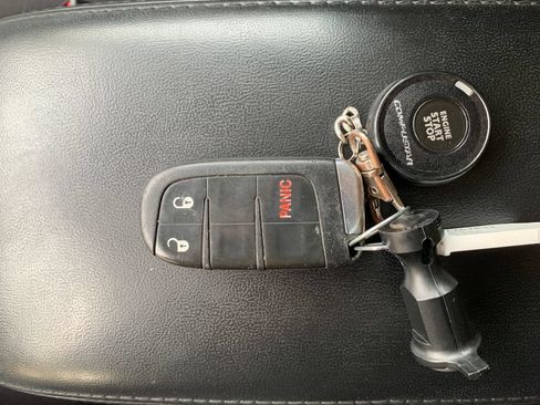 Used 2014 Dodge Journey SXT w/ Quick Order Package 22C FWD image 27