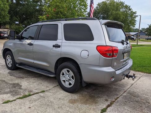 Used 2008 Toyota Sequoia Limited w/ Cold Area Pkg AWD/4WD image 4