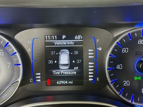 Used 2023 Chrysler Voyager LX FWD image 13