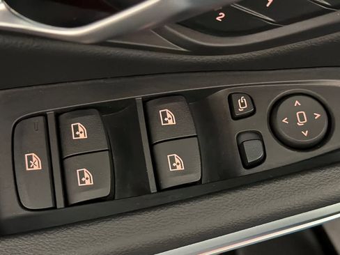 Used 2025 BMW 330i xDrive 330i xDrive w/ Convenience Package image 13