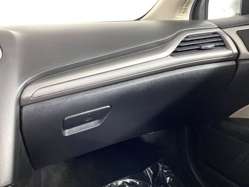 Used 2018 Ford Fusion S FWD image 29