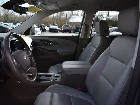 Used 2020 Chevrolet Traverse Premier image 17