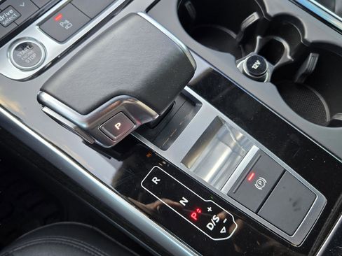 Used 2022 Audi Q7 Premium Plus image 21