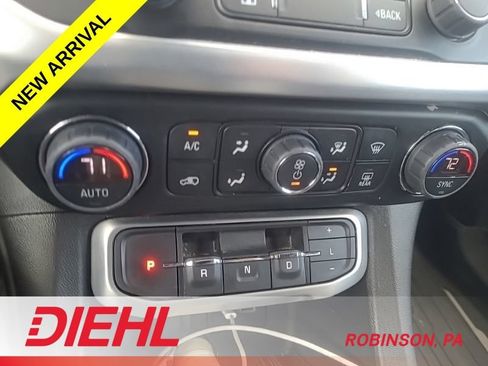 Used 2023 GMC Acadia SLE w/ Driver Convenience Package AWD/4WD image 11