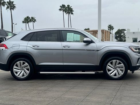 Certified 2023 Volkswagen Atlas Cross Sport SE FWD image 3