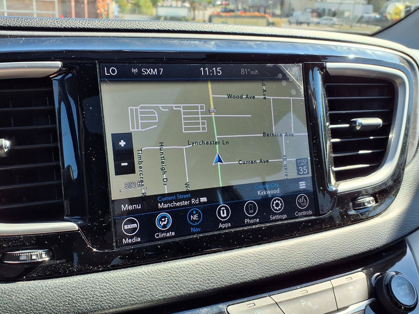 Used 2020 Chrysler Pacifica Touring-L Plus w/ Tire & Wheel Group FWD image 8