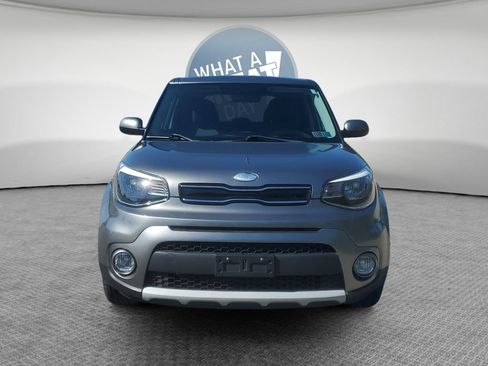 Used 2019 Kia Soul + FWD image 9