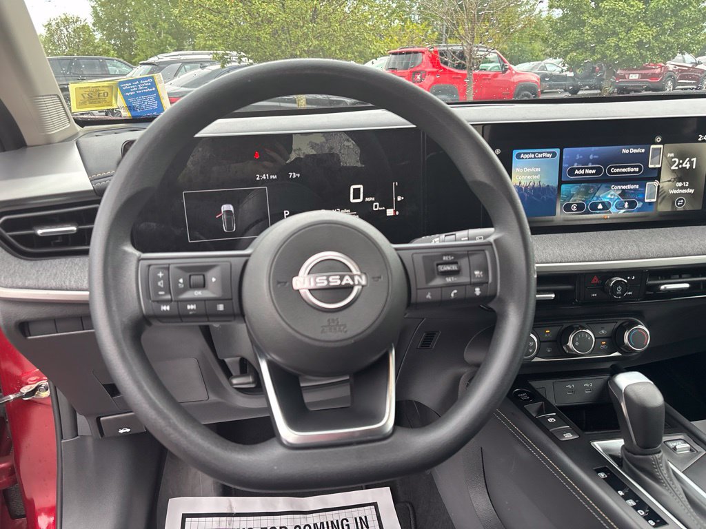Used 2025 Nissan Kicks SV AWD/4WD image 19