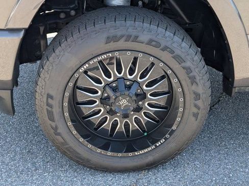 Used 2022 RAM 1500 Limited w/ Body Color Bumper Group AWD/4WD image 13