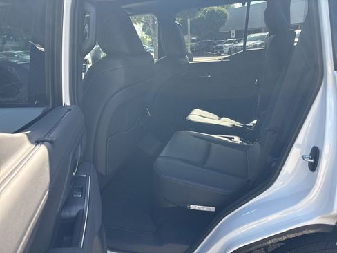 Used 2026 Lexus GX 550 w/ Accessory Package (31) AWD/4WD image 21