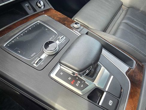 Used 2019 Audi Q5 2.0T Premium Plus w/ Premium Plus Package image 32