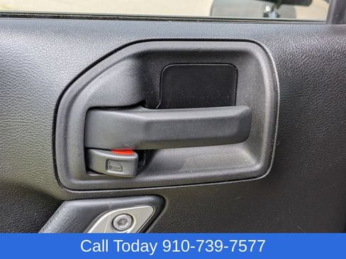Used 2015 Jeep Wrangler Unlimited Rubicon w/ Dual Top Group AWD/4WD image 27