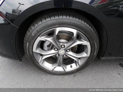 Used 2023 Chevrolet Malibu LT FWD image 11