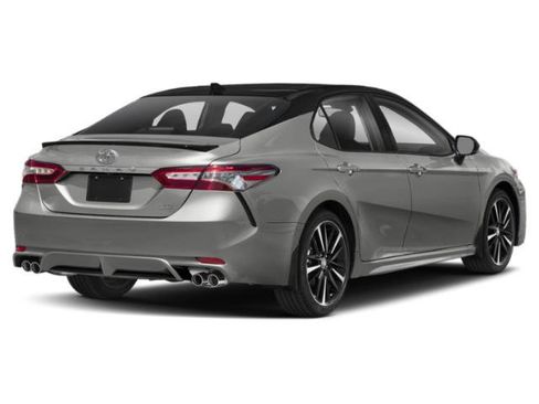 Used 2019 Toyota Camry XSE FWD image 2
