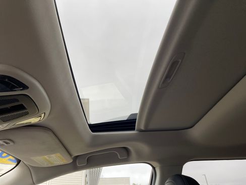 Used 2025 Subaru Outback Touring XT image 4