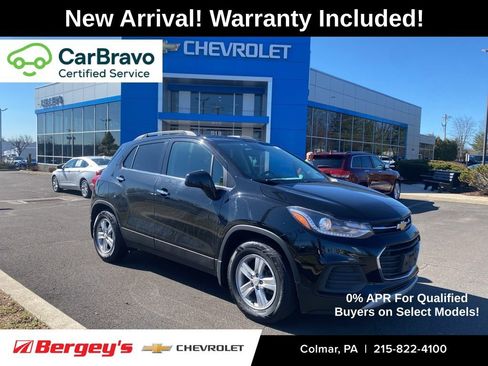 Used 2020 Chevrolet Trax LT w/ Sun & Sound Package image 1