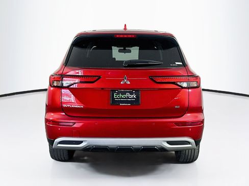 Used 2024 Mitsubishi Outlander SE AWD/4WD image 7