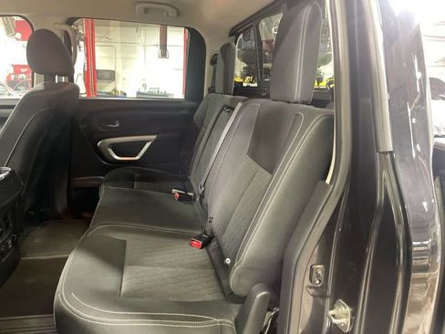 Used 2019 Nissan Titan SV w/ SV Convenience Package AWD/4WD image 22