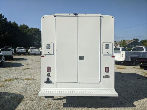 New 2025 Chevrolet Express 3500 w/ Power Convenience Package image 7