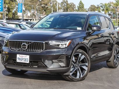 Used 2025 Volvo XC40 B5 Plus