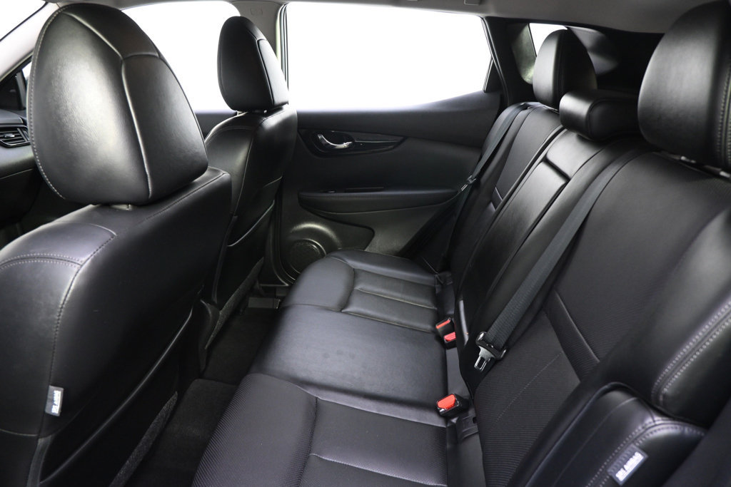 Used 2022 Nissan Rogue Sport SL AWD/4WD image 21