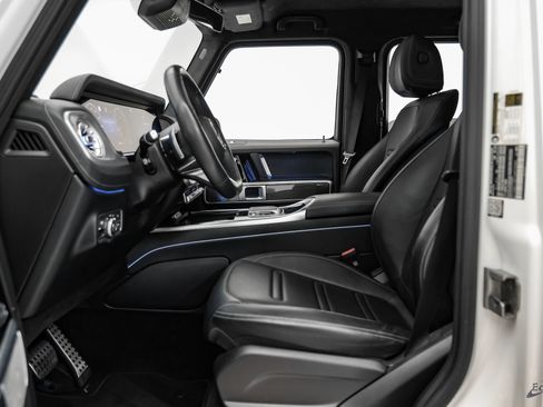 Used 2025 Mercedes-Benz G 550 w/ Exclusive Interior Package image 36