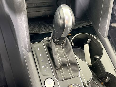 Used 2023 Volkswagen Atlas SE AWD/4WD image 16