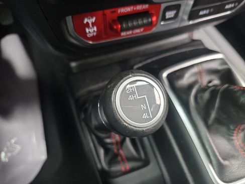 Used 2019 Jeep Wrangler Rubicon image 16