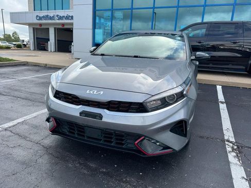 Used 2024 Kia Forte GT-Line w/ GT-Line Premium Package FWD image 2