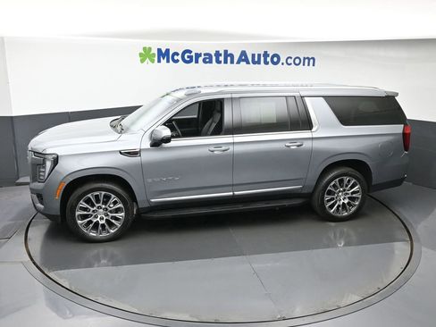 Certified 2025 GMC Yukon XL Denali image 21