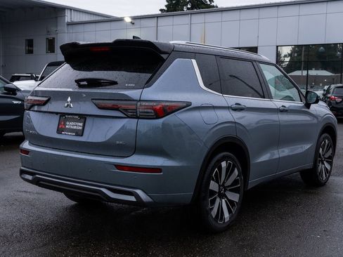 New 2026 Mitsubishi Outlander SEL image 6