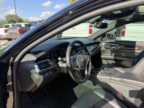 Used 2018 Cadillac CT6 Luxury AWD/4WD image 6