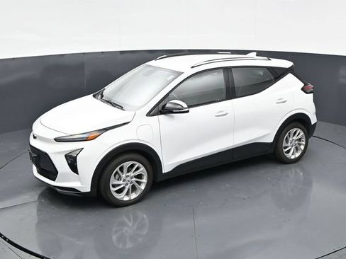 Used 2023 Chevrolet Bolt EUV LT w/ Driver Confidence Package FWD image 30