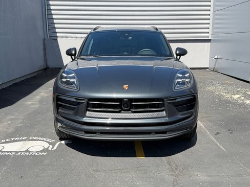 Certified 2026 Porsche Macan AWD/4WD image 6