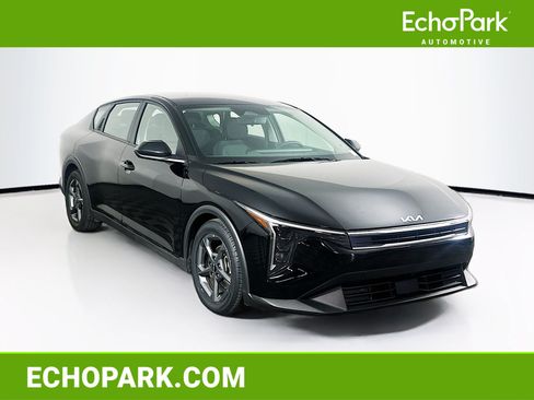 Used 2025 Kia K4 FWD image 1