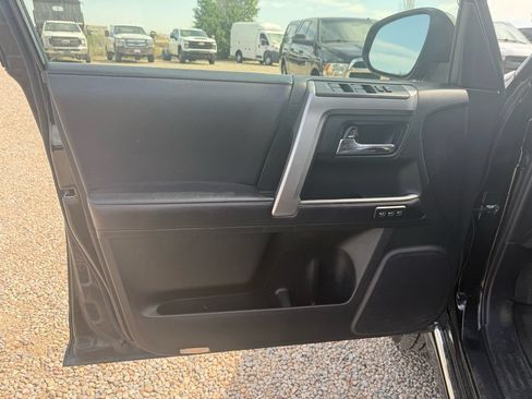Used 2018 Toyota 4Runner Limited AWD/4WD image 28